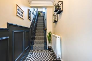Urban Oasis, Stylish Townhouse in Central Cardiff - 8