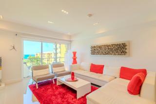 Oceania Residences - Palm-Eagle Beach - 4