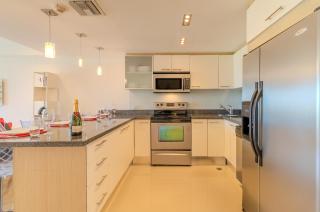 Oceania Residences - Palm-Eagle Beach - 2