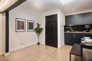 Lombana Apt 5 - City Centre - Parking - Contract Stay - Wifi - Liverpool - 4