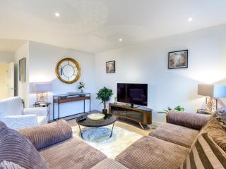 2 Bed Property Close to Heathrow Airport - Hounslow - 3