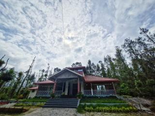 Kattegadde Homestay - Swimming Pool and Rooms with Private Balcony By Dazzle Destinations - Chikmagalur - 5
