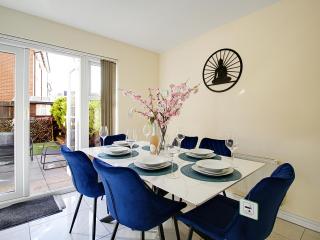 4BRD Luxury House RG2 - Free Parking - Earley - 7