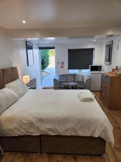 Lovely En-suite Room with private entry, Close to Station - Bexleyheath - 5