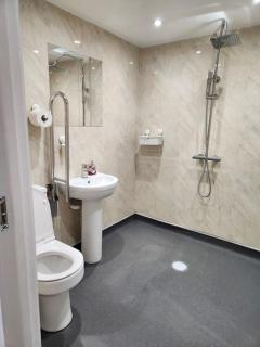 Lovely En-suite Room with private entry, Close to Station - Bexleyheath - 1