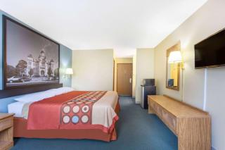 Super 8 by Wyndham Carthage - Carthage - 4