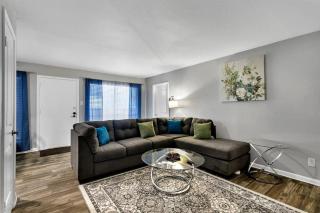 Hot Location Only 2 Min Walk To AT&T Stadium Sleeps 8 FREE Parking - Arlington - 4