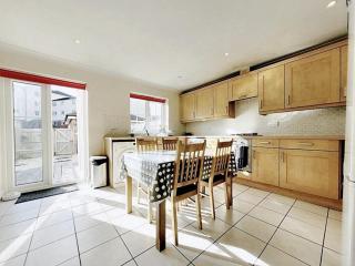 Cozy Seafront Escape - Eastbourne - 4