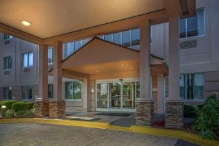 Comfort Suites Raleigh Walnut Creek - Raleigh - 6