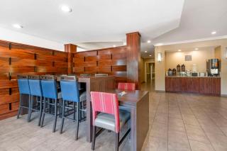 Comfort Suites - Elizabethtown - 4
