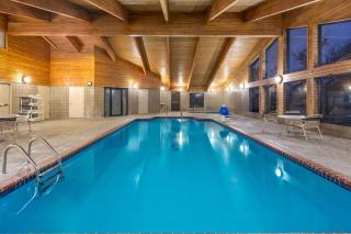 AmericInn by Wyndham North Branch - North Branch - 2