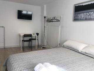 HABITACION ROOM Larga Temporada MAS DE 60 DIAS MALAGA CENTRO - Málaga - 0