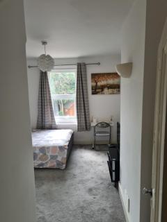 A private & beautiful bedroom with shared bathroom in the heart of Bournemouth - Bournemouth - 1