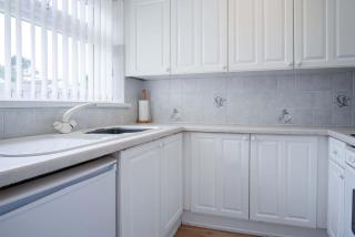 Bayview 61 - 2 Bedroom Chalet - Bayview Oxwich - 3