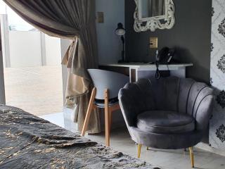 SEA WATER BOUTIQUE LODGE in Mankweng unit G - Polokwane - 1