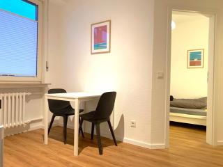 Gemütliches Apartment mit 2 Schlaf- und 2 Badezimmern plus Balkon - Colonia - 7