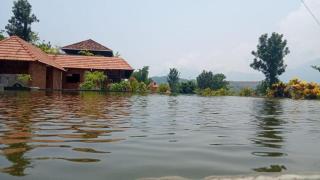 Oxy Valley Resorts - - 0