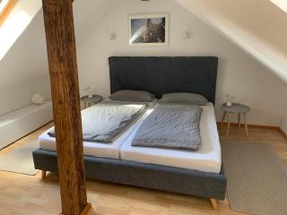 Zentrale Altbauwohnung mit Flair - 4