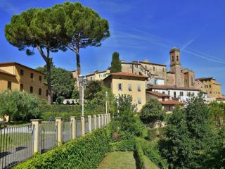Apartment with swimming pool - Lari - 9