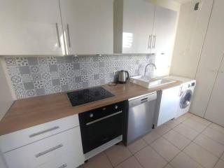 2BR, Salon, Parking La Défense, 10 min walk to metro - 4