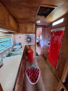 Airstream style caravan with central heating - Lostwithiel - 7