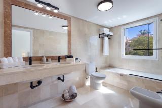 3 Bedroom 3 Bathroom Beachside Apartment - Estepona - 3