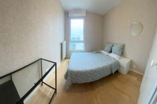 2 BR, 2 min walk to Metro, Gustave Roussy, parking - 5