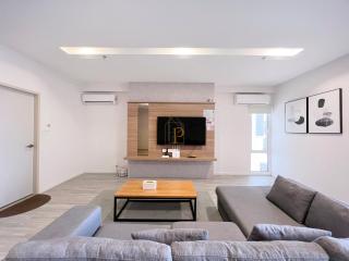 Paradise Perch Tanjung Aru Inifnity Pool 2BR - 6