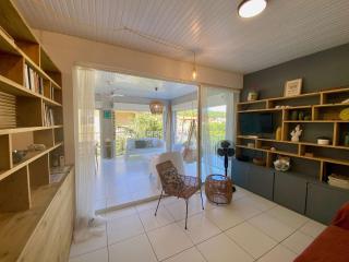 La Maison Bleue à Sainte-Anne - 9