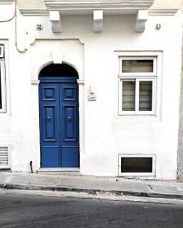 Contemporary St Julians Comfort - 3