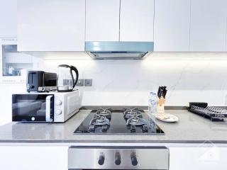 Luxurious Studio & Balcony at Samana Golf Avenue - Dubái - 7