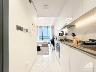 Luxurious Studio & Balcony at Samana Golf Avenue - Dubái - 5