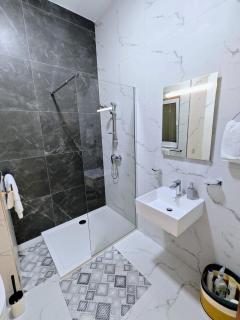 Contemporary St Julians Comfort - 2