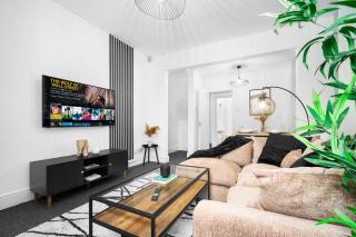 Three Bed House - Accommodates 7 - Parking - Garden - Harborne 465H - Birmingham - 9