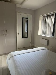 Apt 9 Modern holiday home on Equestrian Centre - Ashford - 1
