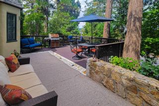 Vintage Village Walk Cottage - Lake Arrowhead - 3