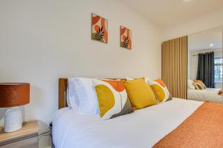 Warm & Cosy, Pet-friendly Home - Worsley - 9