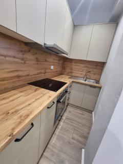 Hardin's Apartment - 4