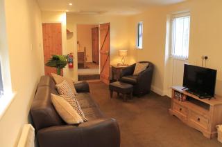 Cozy country cottage on Equestrian estate - 6