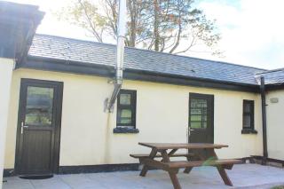 Cozy country cottage on Equestrian estate - Ashford - 4