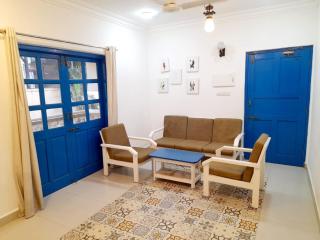 Stylish 2BHK Poolside Retreat With AC -Luxury - Candolim - 7