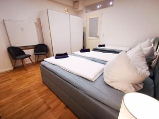 INVAL by ROCKCHAIR Apartments l SUPERHOST Status l 2 Bedrooms Boxspringbeds 2 Bathrooms in City Center "Mitte" - Cozy Maisonette Family & Business Flair welcomes you! - Berlino - 6