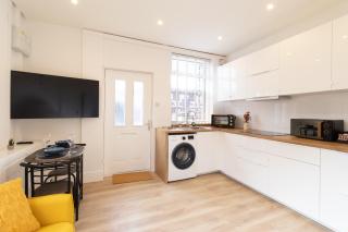 Open Mind Leisure - Apartment with 2 Beds - Cosham - 3