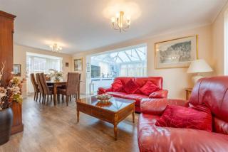 Charming Essex Hideaway - 5