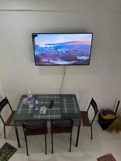 1 Bed House - Sleeps 2 - Parking - Wifi - 2