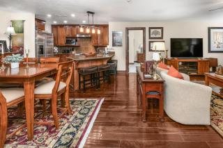 Ascent Residence 207 - 3