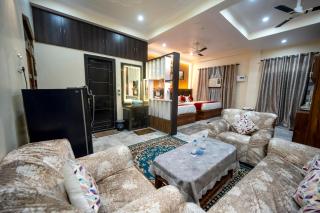 Banaras bliss Studio room near KASHI VISHWANATH Mandir - Varanasi - 3