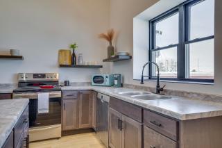 Modern, Open-Concept Apartment Downtown Cashton! - - 2