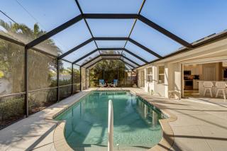 Beachy Port Charlotte Home w/ Hot Tub & Pool! - 9