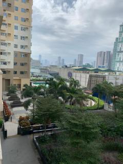 Manhattan Plaza tower1 , 1BR corner unit with nice view , near SM and Alimall Araneta Coliseum, bus terminal and MRT and LRT - Manila - 4
